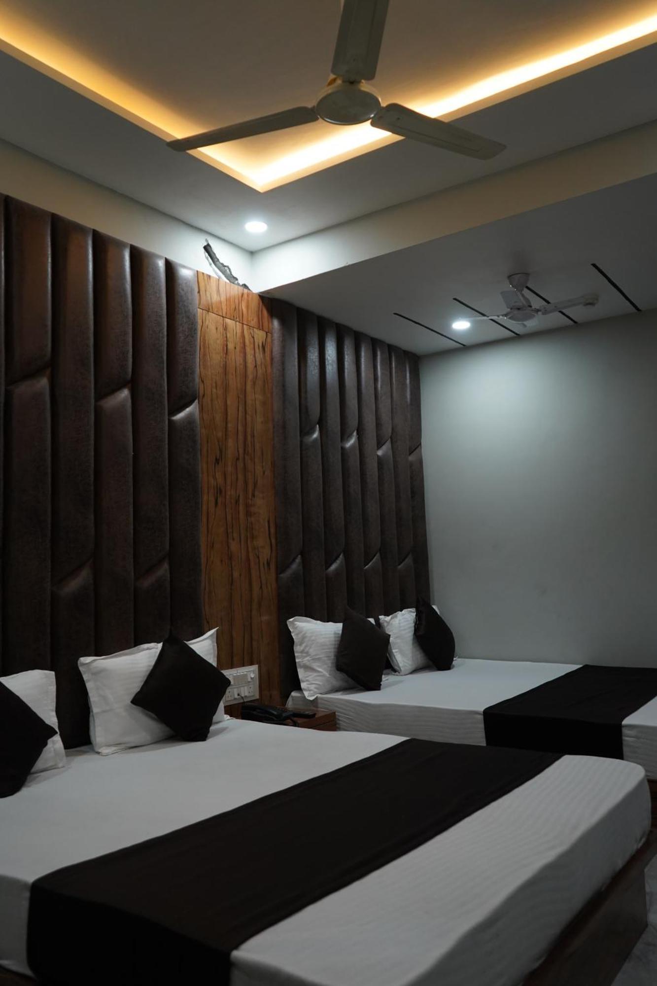 Hotel Pr Villa Gandhinagar Zewnętrze zdjęcie